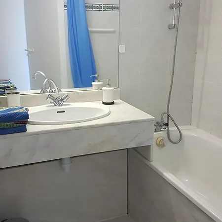 Апартаменты Face Au T2 4 Personnes Avec Piscine *