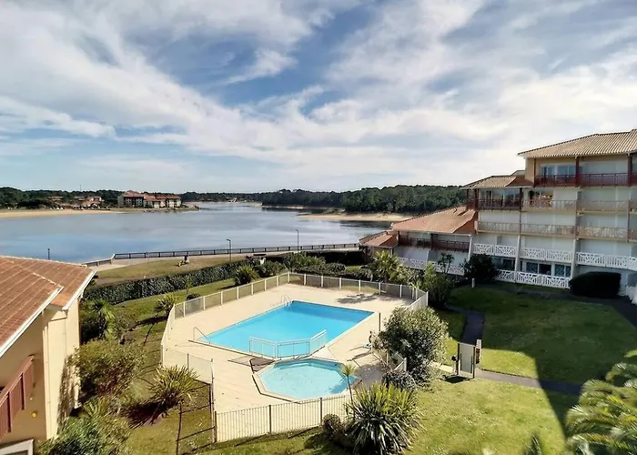 Апартаменты Face Au T2 4 Personnes Avec Piscine